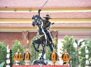 เข้าร่วมพิธีบวงสรวงโครงการวันฉลองประกาศชัยชนะสมเด็จพระเจ้าตากสินมหาราช ทรงกอบกู้กรุงศรีอยุธยา ... พารามิเตอร์รูปภาพ 2